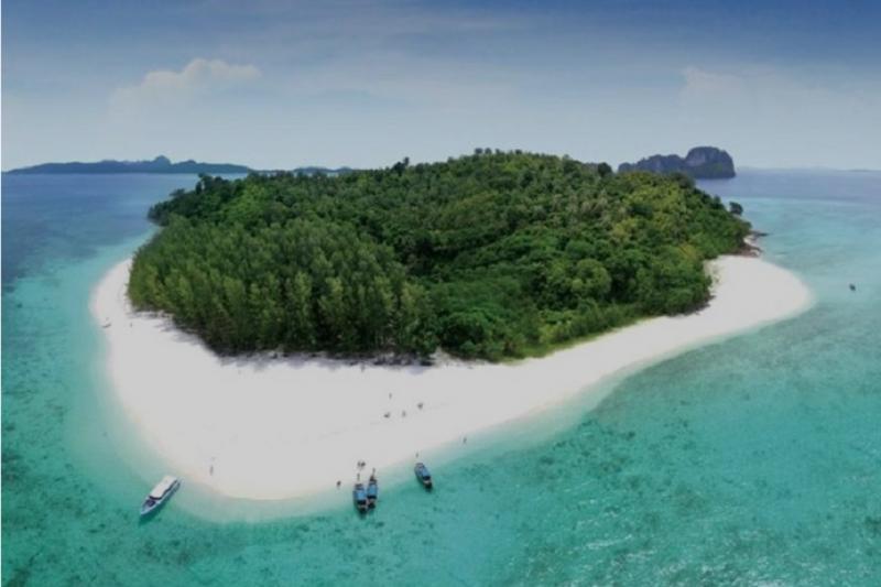 Phi Phi + Bamboo Islands Luxury Tour by Speedboat