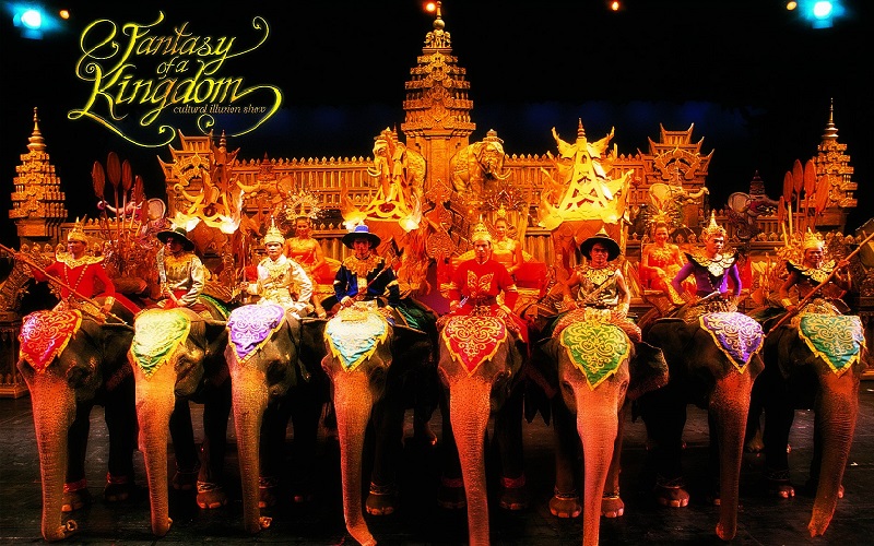 Phuket FantaSea Show Gold Seat with Dinner no transfer (Tue, Fri and Sun)